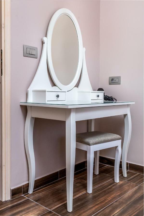 Bibliotheque Apartment Rhodes City Екстериор снимка